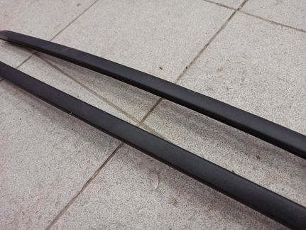 Volvo XC70 2009 молдинг лобового стекла левый прав